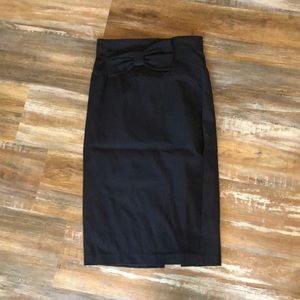 Black stretchy pencil skirt